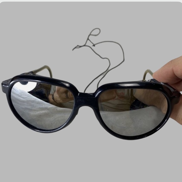 ‼️💥PRICE DROP ☄️ Everest Royal Black Sunglasses with Case - Picture 4 of 10